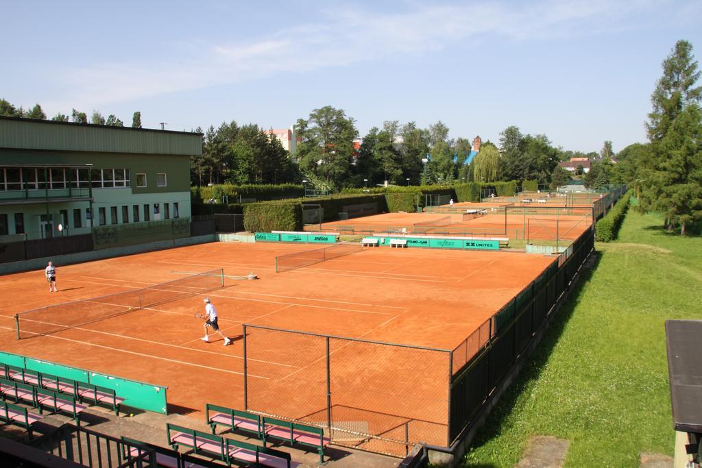 Penzion Tenis Klub Deza Valašské Meziříčí Екстериор снимка